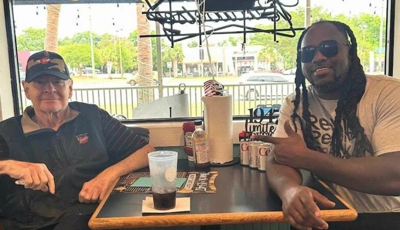 Exterior view of The Shrimp Basket restaurant in Pensacola, Florida where the rescue story took place.